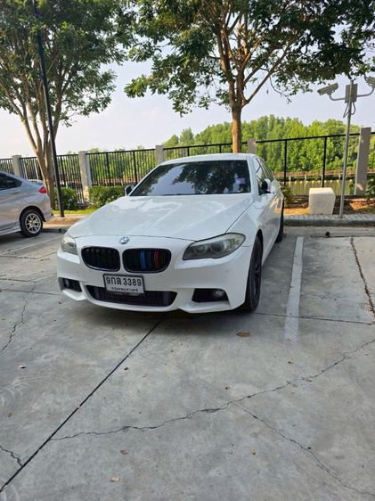 BMW Series 5 2011 525d Sedan ดีเซล ไม่ติดแก๊ส เกียร์อัตโนมัติ ขาว รูปที่ 4