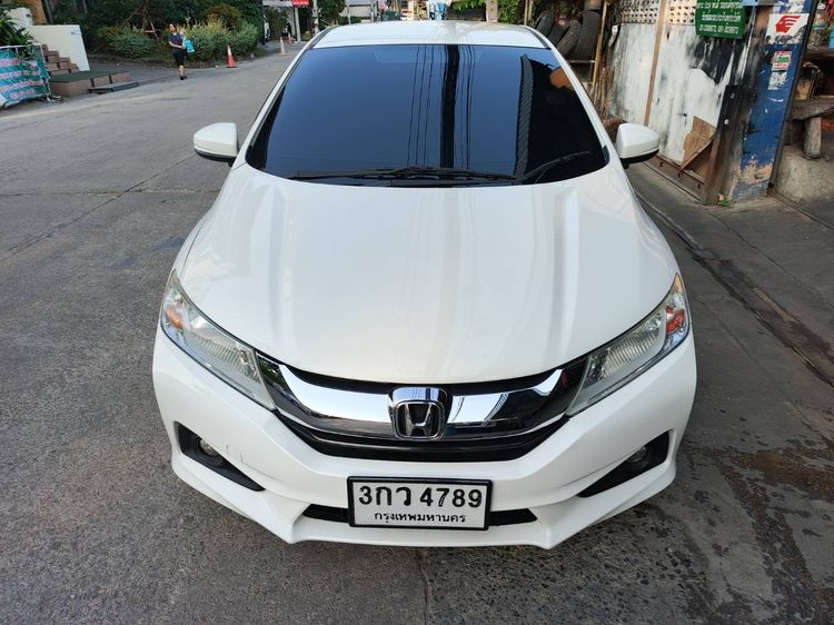 รถ Honda City 1.5 V สี ขาว