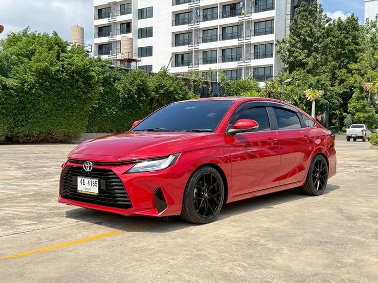รถ Toyota Yaris ATIV 1.2 Premium สี แดง