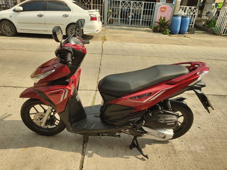🛵ยังไงก็ขาย CLICK125 i ปี 58 เครื่องดี สีสวย สตาร์ทมือ เล่มชุดโอนครบ+เปลี่ยนถ่ายน้ำมันเครื่องฟรี ส่งฟรี30 ก.ม รูปที่ 2