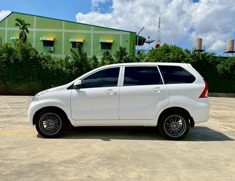 Toyota Avanza 2012 1.5 E Utility-car เบนซิน ไม่ติดแก๊ส เกียร์ธรรมดา ขาว รูปที่ 4