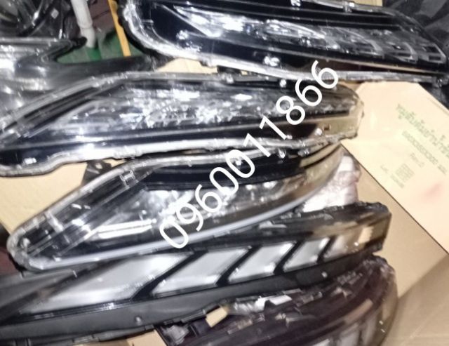 ไฟหน้า แท้ เอกแปนเดอร