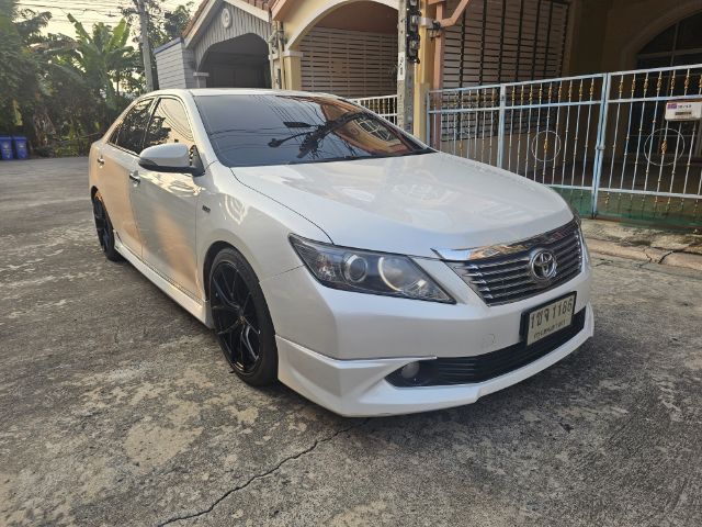 รถ Toyota Camry 2.0 G Extremo สี ขาว
