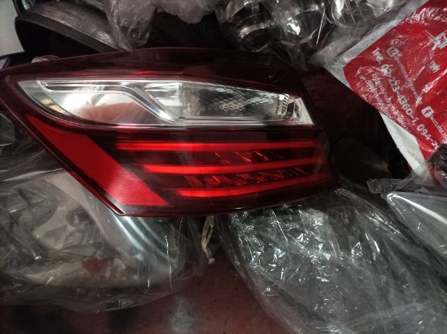 ไฟท้าย AC16