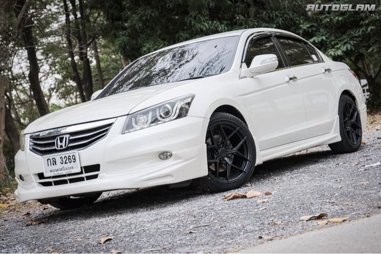 รถ Honda Accord 2.0 E i-VTEC สี ขาว