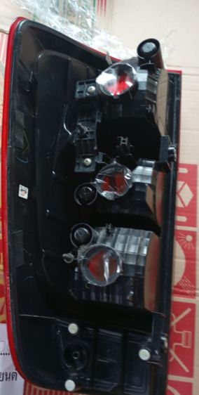 ไฟท้าย แท้ นาว่าร่า NP300 รูปที่ 2