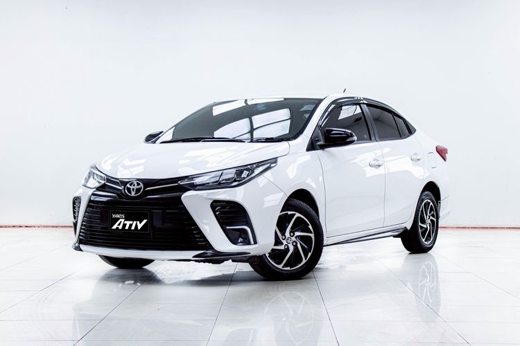 Toyota Yaris ATIV 2022 1.2 Sport Sedan เบนซิน ไม่ติดแก๊ส เกียร์อัตโนมัติ ขาว รูปที่ 4