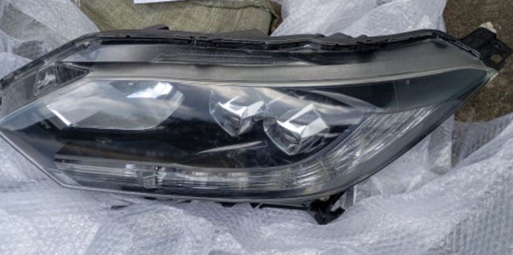 ไฟหน้า  HRV