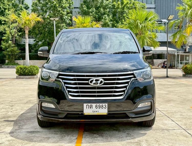 Hyundai Grand Starex 2019 2.5 VIP Utility-car ดีเซล ไม่ติดแก๊ส เกียร์อัตโนมัติ ดำ รูปที่ 2