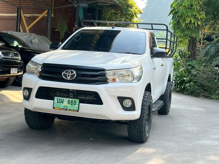 รถ Toyota Hilux Revo 2.8 J 4WD สี ขาว