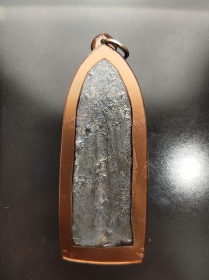 
พระร่วงรางปืน เนื้อชิน เลี่ยมเก่าๆ รูปที่ 2