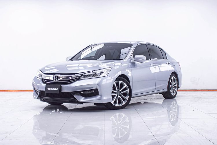รถ Honda Accord 2.0 EL สี เทา