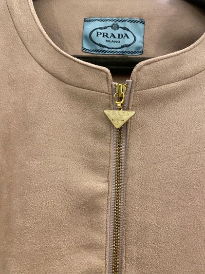  ปราด้า แจ็คเกตเชิ้ต สภาพใหม่เอี่ยม เนื้อผ้าหนังชามัวร์ รูปที่ 4