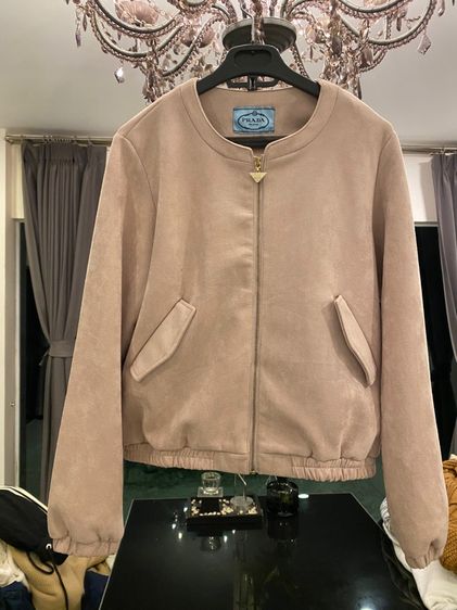  ปราด้า แจ็คเกตเชิ้ต สภาพใหม่เอี่ยม เนื้อผ้าหนังชามัวร์ รูปที่ 2