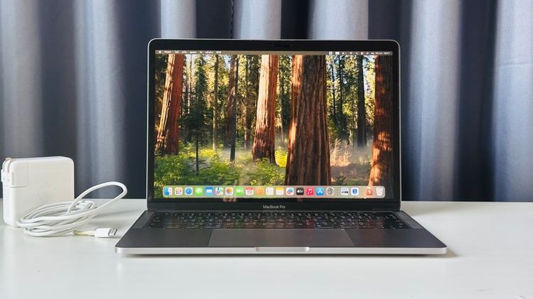 Apple ไม่ใช่ 8 กิกะไบต์ แมค โอเอส อื่นๆ MacBook Pro 13 inch 2019