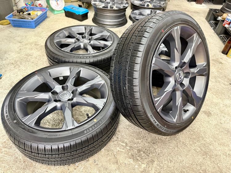 ล้อแม็ก HONDA CIVIC EHEV RS ขอบ 18” ป้ายแดง ยาง 225-45R18 ปี 24 ตุ่มยังเห็นอยู่ รูปที่ 2
