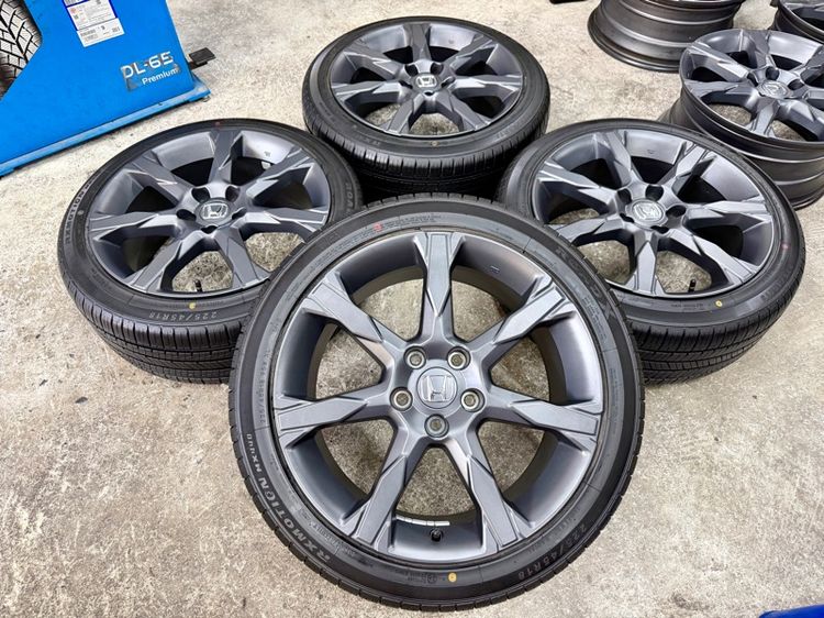 ล้อแม็ก HONDA CIVIC EHEV RS ขอบ 18” ป้ายแดง ยาง 225-45R18 ปี 24 ตุ่มยังเห็นอยู่ รูปที่ 3