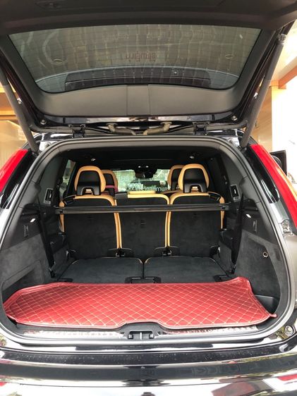 Volvo XC90 2018 2.0 T8 R-Design 4WD Van ปลั๊กอินไฮบริด (PHEV) ไม่ติดแก๊ส เกียร์อัตโนมัติ ดำ รูปที่ 2
