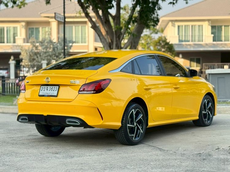 MG MG5 2022 1.5 X Sedan เบนซิน ไม่ติดแก๊ส เกียร์อัตโนมัติ เหลือง รูปที่ 4