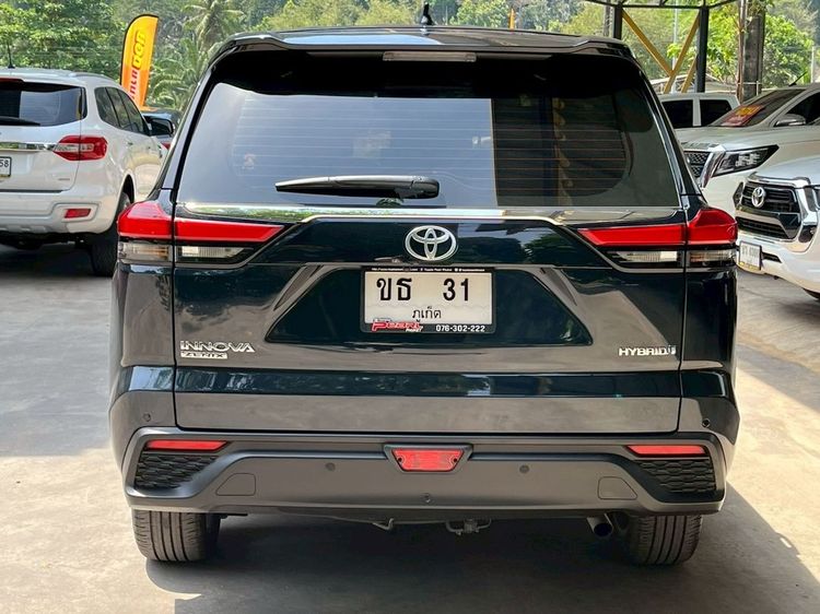 Toyota Innova 2024 2.0 Zenix HEV Premium Utility-car เบนซิน ไม่ติดแก๊ส เกียร์อัตโนมัติ ดำ รูปที่ 4