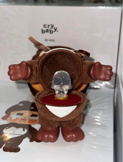 CRYBABY BE MINE FIGURINE รูปที่ 2