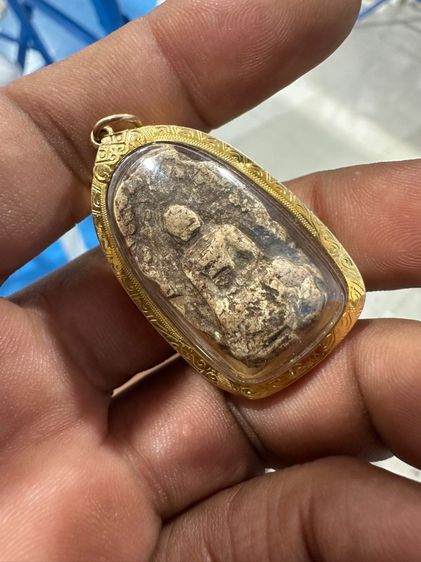 พระคงลำพูน รูปที่ 3