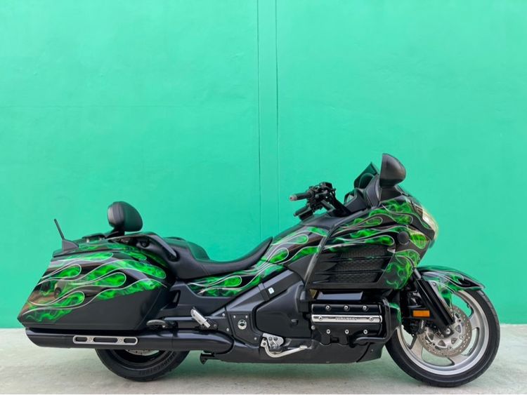 Honda GoldWing  F6B  ปี16จด17  สีเขียวดำ 