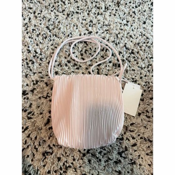 COS Scallop Crossbody Bag รูปที่ 5