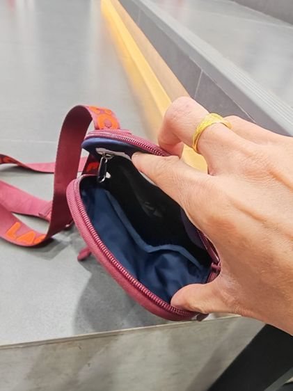 ขายกระเป๋า Lacoste ของแท้ รูปที่ 2