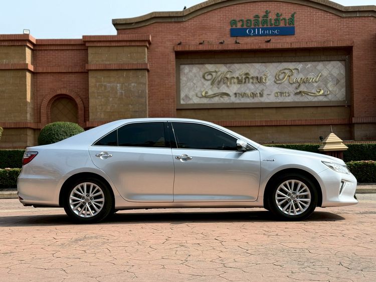 Toyota Camry 2017 2.5 HV Premium Sedan เบนซิน เกียร์อัตโนมัติ เทา รูปที่ 3