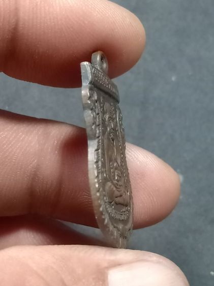 เหรียญเสมาหลวงพ่อทวดวัดช้างไห้ รุ่นสาม บล๊อกกิ่งไผ่ พระเก่าสภาพผ่านการใช้ รูปที่ 3