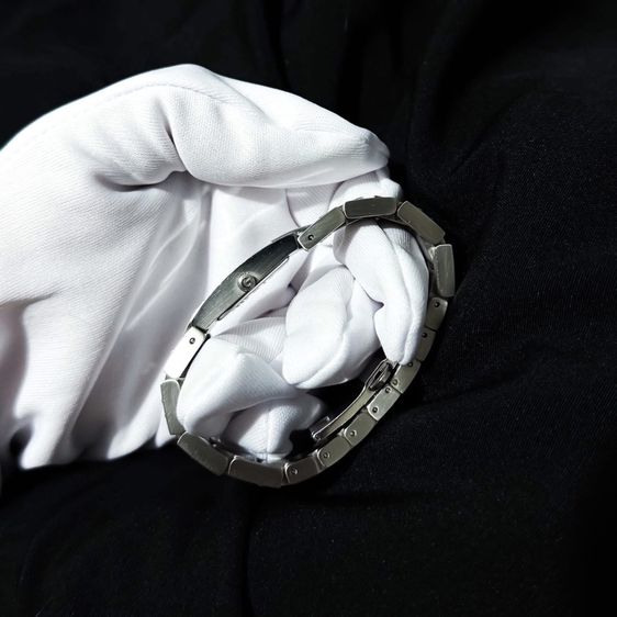 นาฬิกา Gucci 4600L black dial Lady size แท้ รูปที่ 5