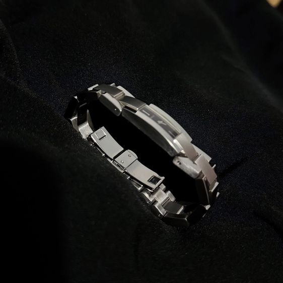 นาฬิกา Gucci 4600L black dial Lady size แท้ รูปที่ 3