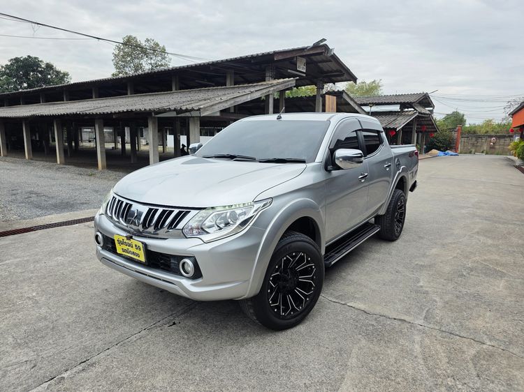 Mitsubishi Triton 2015 2.4 GLS Limited 4WD Pickup ดีเซล ไม่ติดแก๊ส เกียร์อัตโนมัติ บรอนซ์เงิน รูปที่ 2