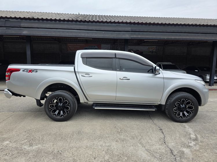 Mitsubishi Triton 2015 2.4 GLS Limited 4WD Pickup ดีเซล ไม่ติดแก๊ส เกียร์อัตโนมัติ บรอนซ์เงิน รูปที่ 4