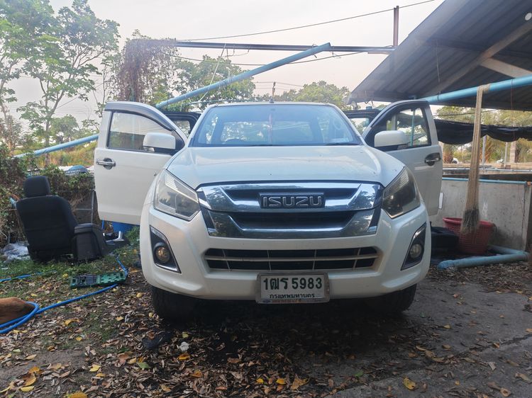 รถ Isuzu D-MAX 1.9 Hi-Lander L สี ขาว