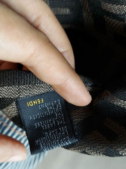 กระเป๋าถือ Fendi รูปที่ 10