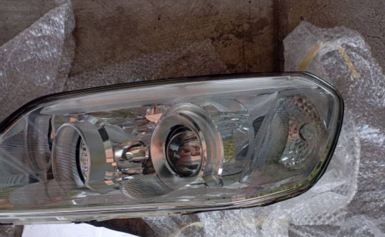 ไฟหน้า แคปติวา รูปที่ 2