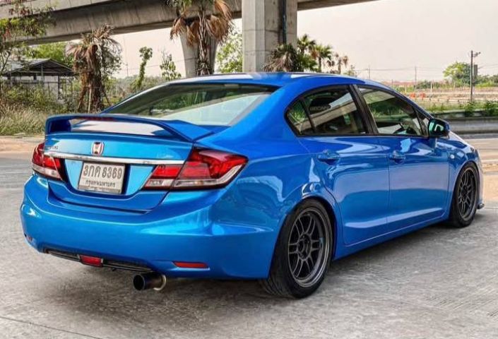 Honda Civic 2013 1.8 E i-VTEC เบนซิน เกียร์ธรรมดา น้ำเงิน รูปที่ 4