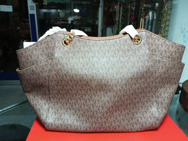 กระเป๋าถือ สะพาย Michael kors ของใหม่ รูปที่ 5