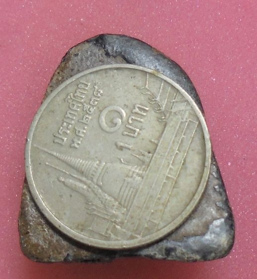 พระปิดตา เนื้อผงคลุกรัก ไม่ทราบที่ รูปที่ 3