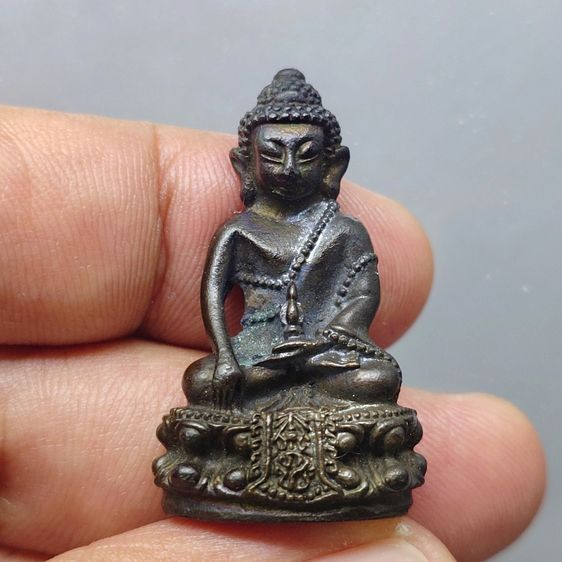 พระกริ่งคุ้มเกล้า (กริ่งศิรากาศ หน้าจีน ก้นถ้วย) เนื้อนวะโลหะ หายาก พ.ศ.2524 พร้อมตลับ หายาก รูปที่ 2