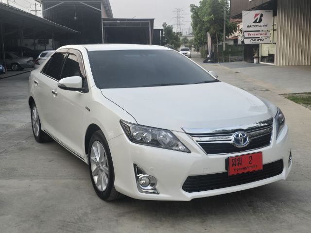 Toyota Camry 2012 2.5 HV Sedan ไฮบริด ไม่ติดแก๊ส เกียร์อัตโนมัติ ขาว