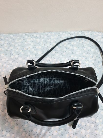 กระเป๋า CARPISA  แบรนด์แท้อิตาลี รูปที่ 7