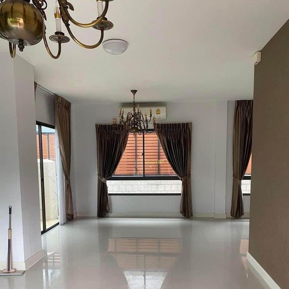 อื่นๆ มีบางส่วน สร้างเสร็จก่อน 2010 ให้เช่าหมู่บ้านเซนโทร เวสต์เกต รูปที่ 3