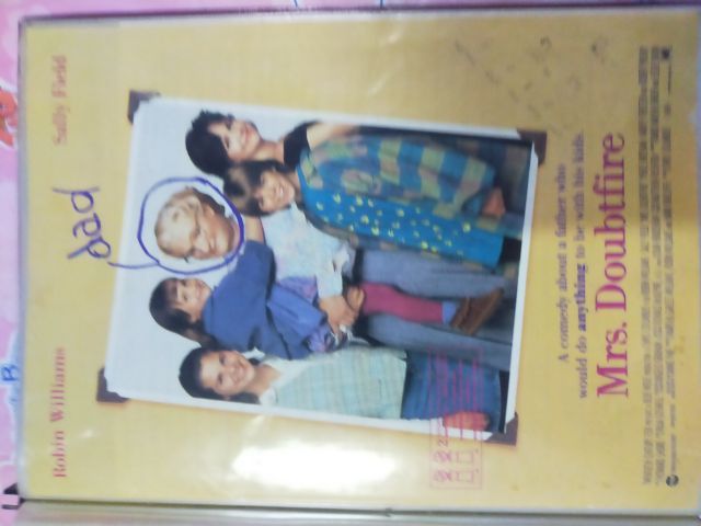 ใบปิดหนังเก่าสะสม