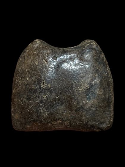 พระรอดพายคู่ฝั่งเม็ดกิ่งเหล็กไหลเขย่าดัง รูปที่ 2