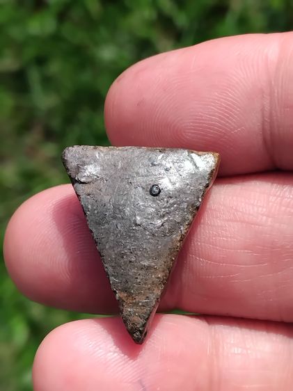 พระนางพญา พิมพ์สังฆาฏิ วัดนางพญา พิษณุโลก ขนาดพระ 1.9 x 2.5 ซม.เนื้อดินเผา ผิวสองสี พระหนาสวย สภาพพระสวยแชมป์ เดิมๆ เด่นสุดที่พระพักตร์แบบที รูปที่ 7