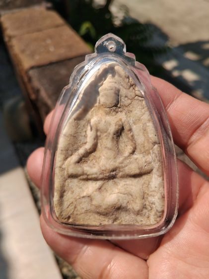 ขุนแผนขี่ไก่เดี่ยว กรุต้นพิกุล หลวงพ่อกวย วัดโฆสิตาราม จ.ชัยนาท เนื้อผงพุทธคุณ เนื้อแห้ง จัดมาก ผิวเดิม ขนาดใหญ่ เลี่ยมเดืม เก่า แท้ หายาก ห