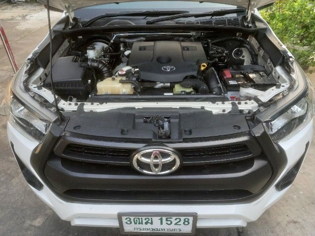 รถ Toyota Hilux Revo 2.4 Z Edition J Plus สี ขาว